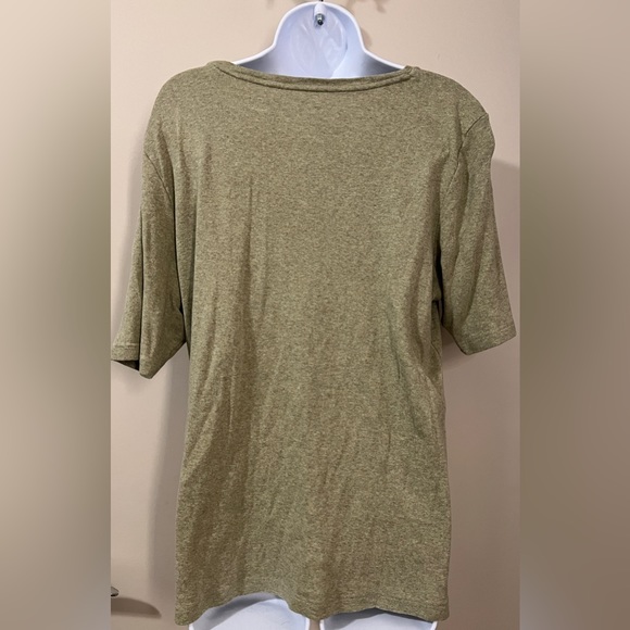 Chico’s T-Shirt - Picture 2 of 3